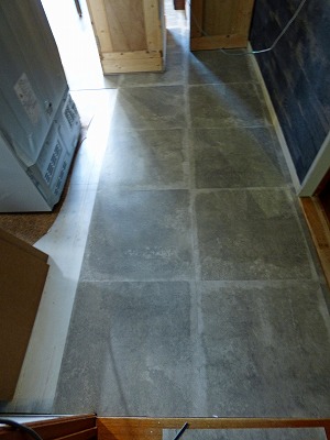 セルフリフォーム　床　フロアタイル