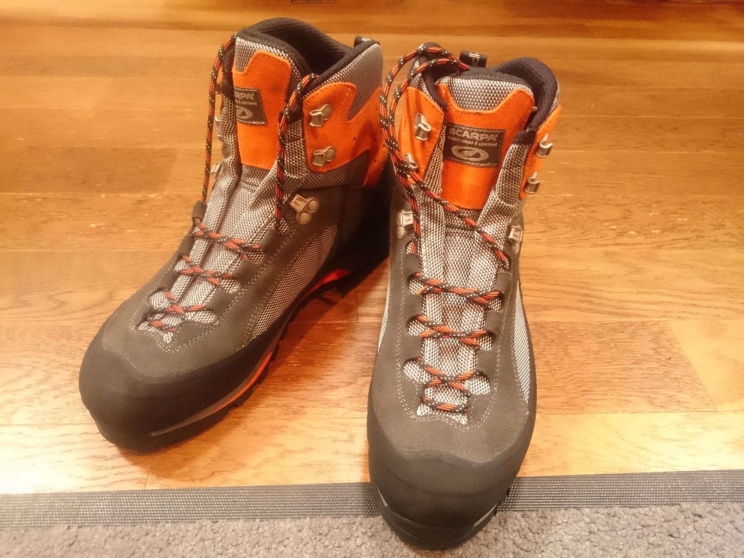愛用登山靴「スカルパ クリスタロGTX」 | 暁ぶらり旅～モルゲンロートの輝きとテンプの揺らめきのお話～ - 楽天ブログ