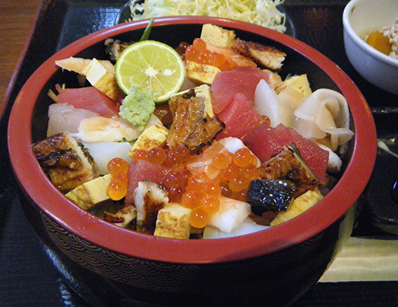 活魚水産の「海鮮ちらし寿司定食」-2♪