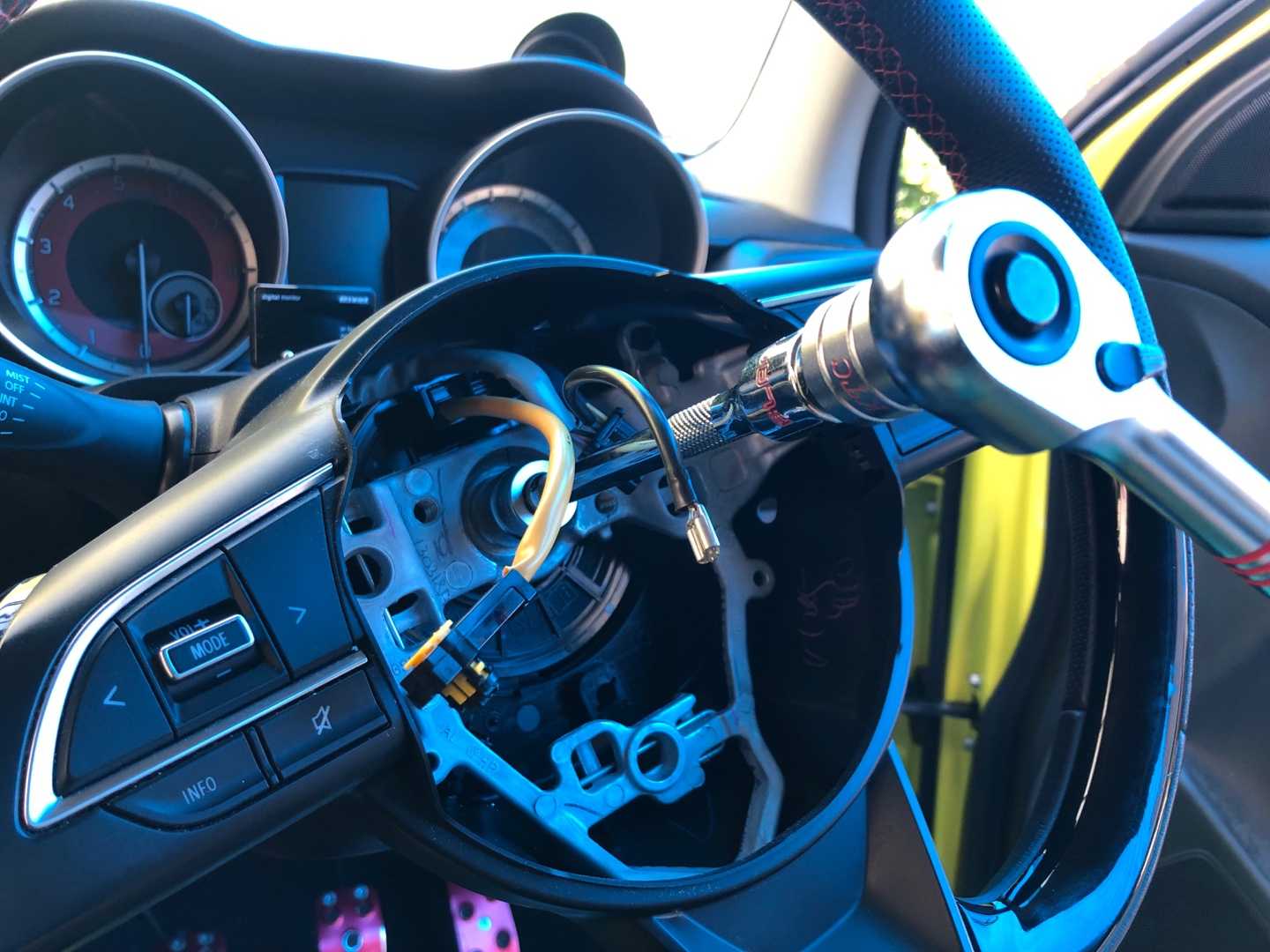 ステアリング交換(取外し編) | モチ日記 - 楽天ブログ