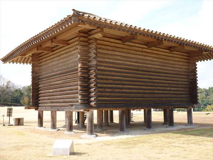 九州の続日本百名城を訪ねる その7 熊本 鞠智城 3 4 鞠智城温故創生之碑 八角形鼓楼 米倉 礎石跡 Jinさんの陽蜂農遠日記 楽天ブログ