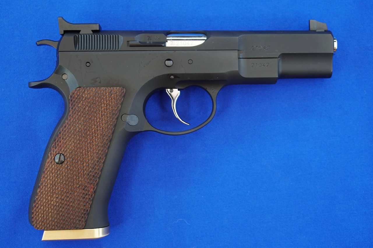 AG379 KSC CZ75 アキュライズ1 HW グリップ交換 | 玩具道楽・・・三昧