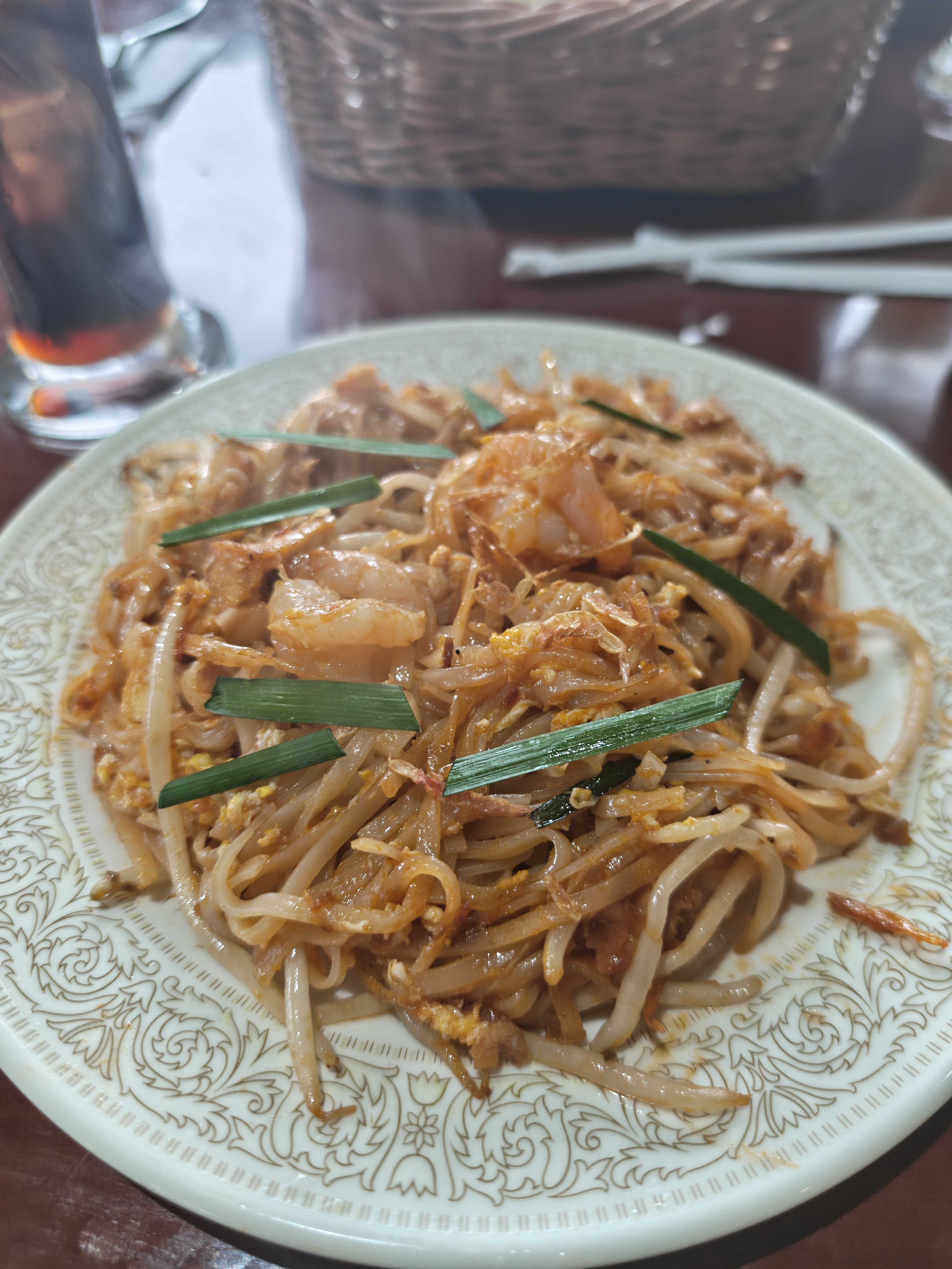 JR稲毛駅　インド料理店　シブマハール　パッタイ