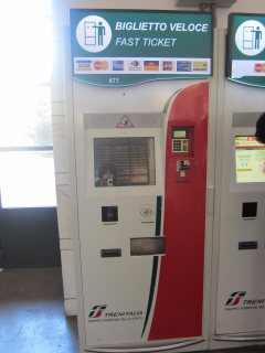 １３