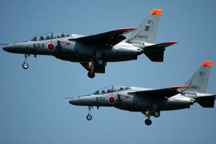 090428各務原・Т-４二機編隊-3.jpg