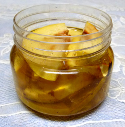 カリンの蜂蜜漬け.jpg