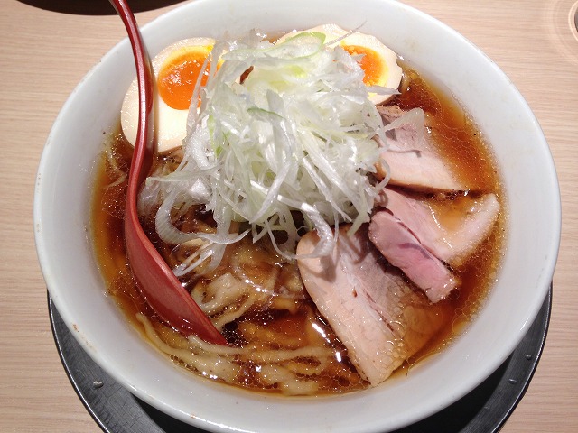 麺や　七彩　東京駅