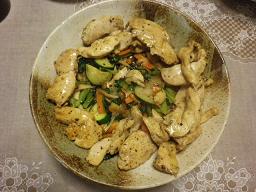 野菜炒め　チキンソテー822.JPG