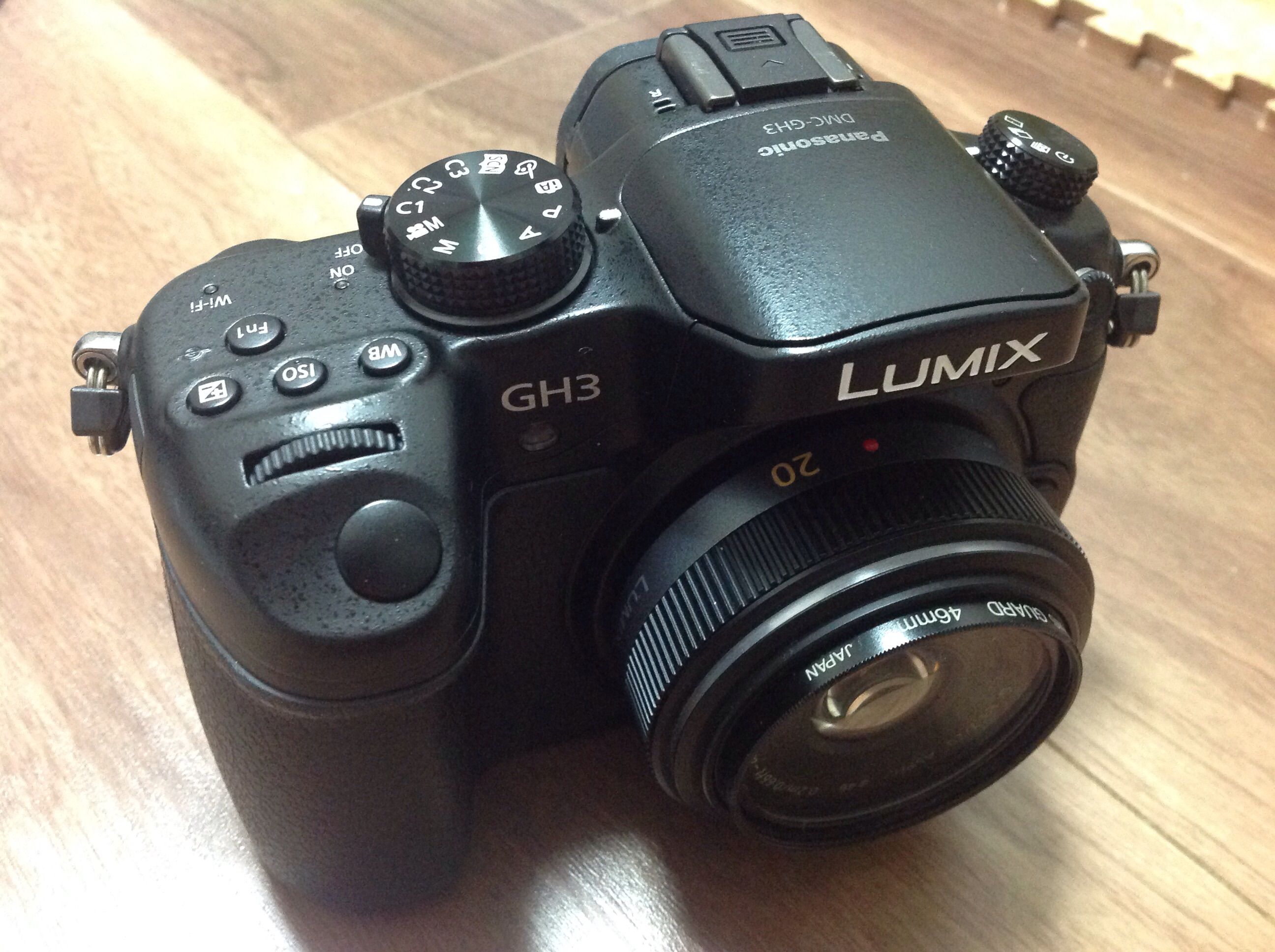 カメラのボディーを買ってみた。Panasonic LUMIX DMC-GH3 | 育 チャリ