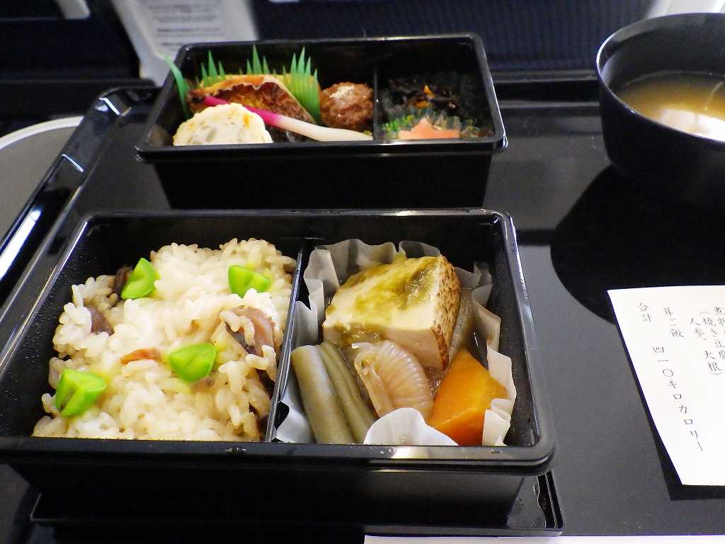 沖縄磯採集2019年9月上旬44　ANA便のプレミアムクラスの機内食