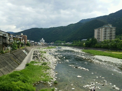 飛騨川