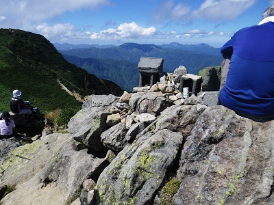 爼ぐら山頂
