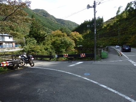 秋鹿大影林道入り口