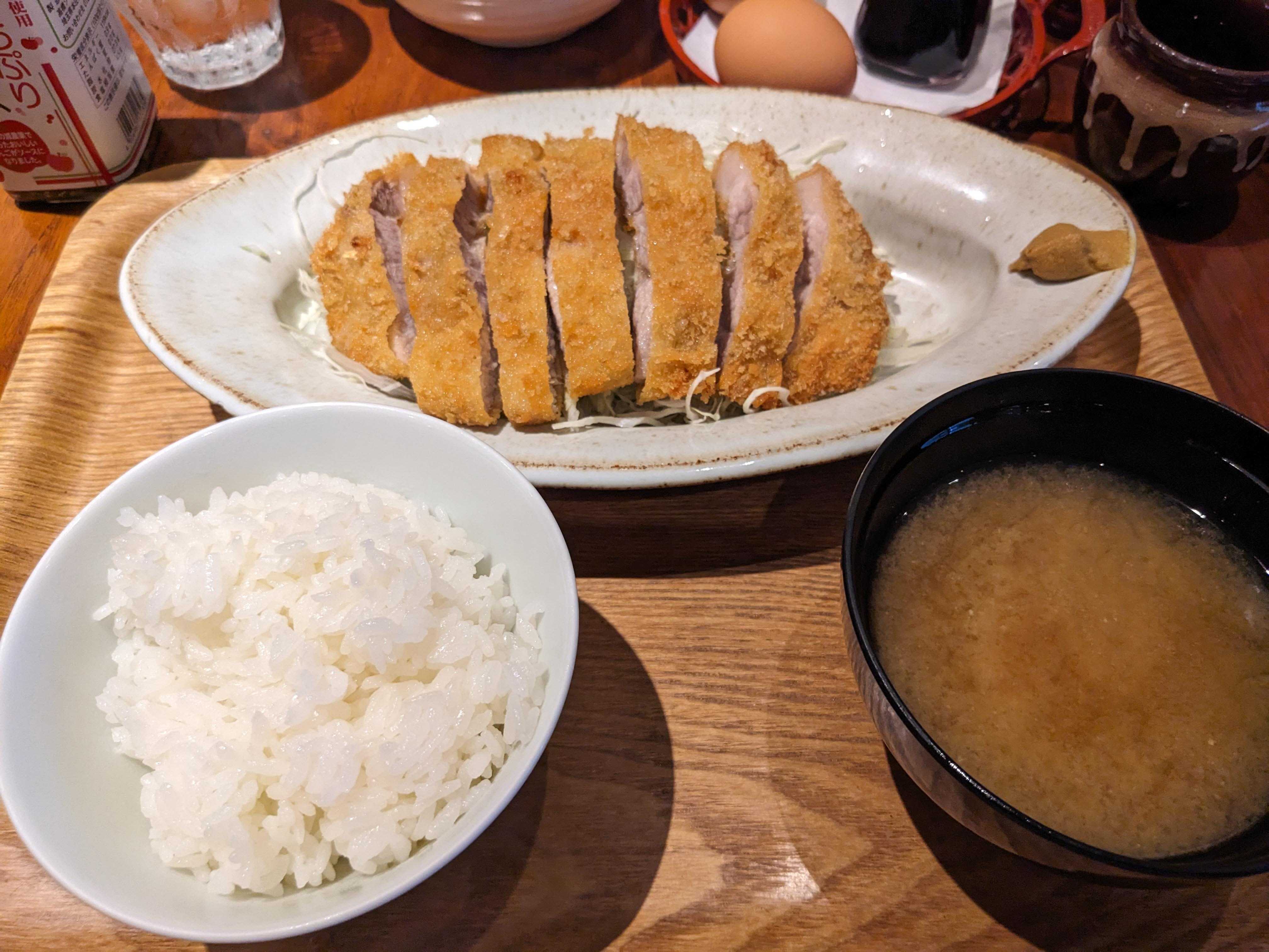 山形料理DAEDOKO丸ビル店　米沢豚一番育ちのロースカツ