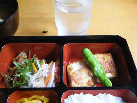 アメリカンステーションの「豆腐ベーコン巻き」♪