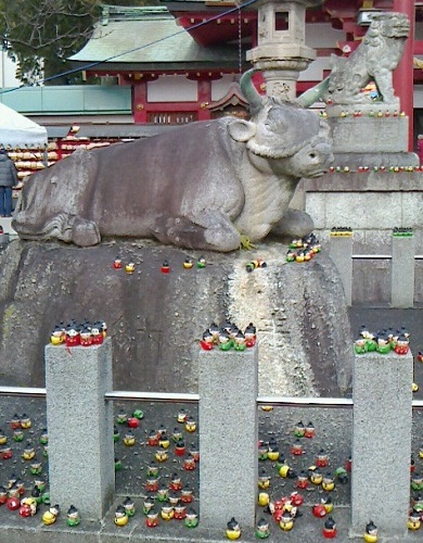 上野天満宮　牛
