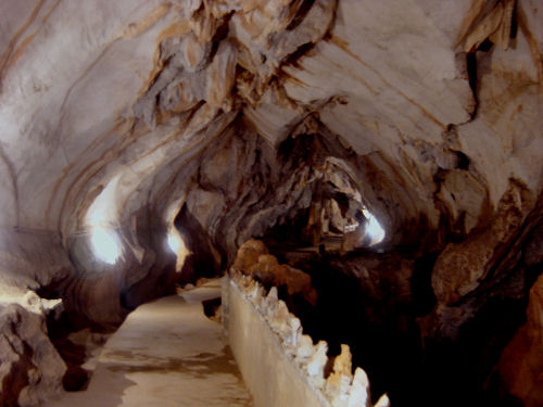 タムチェン洞窟.jpg