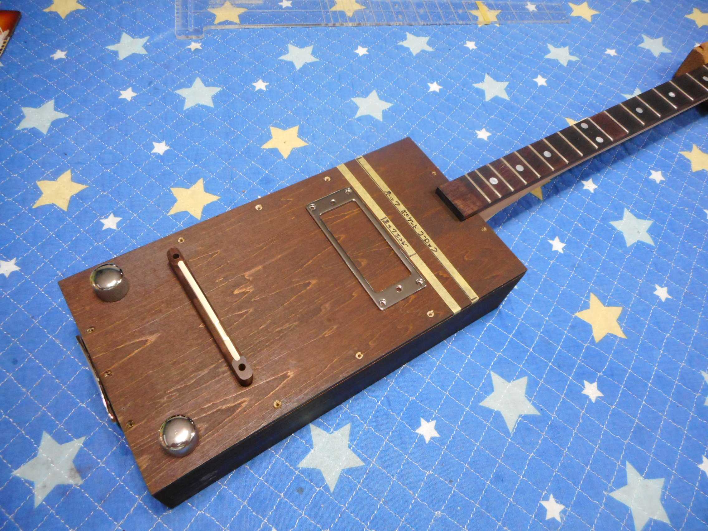 シンプルでおしゃれ 【レア】Bydand Cigar box Guitar シガーボックス