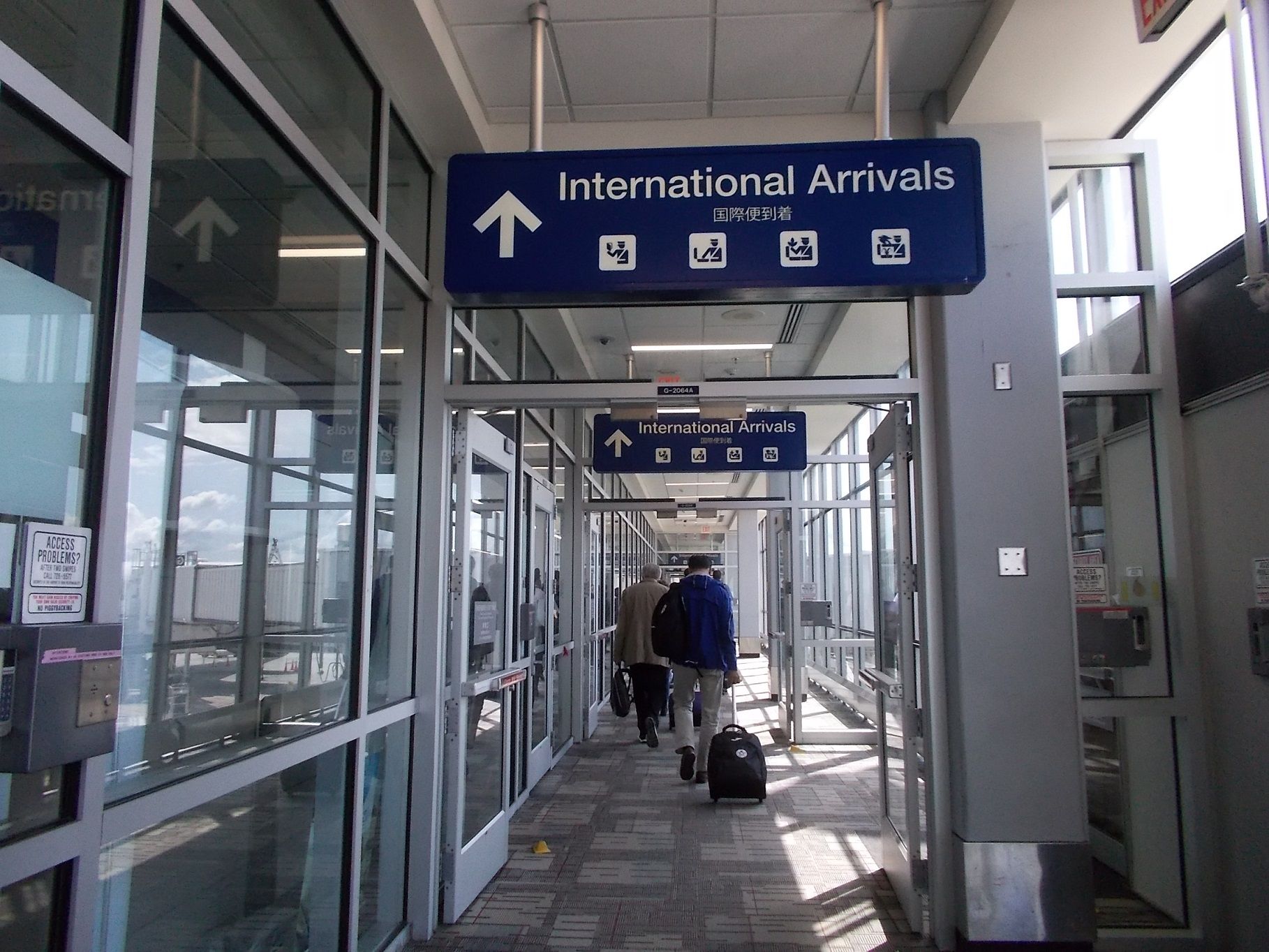 ミネアポリス国際空港 乗継 国内線はファーストクラス ラスベガス ロサンゼルスの旅 楽天ブログ