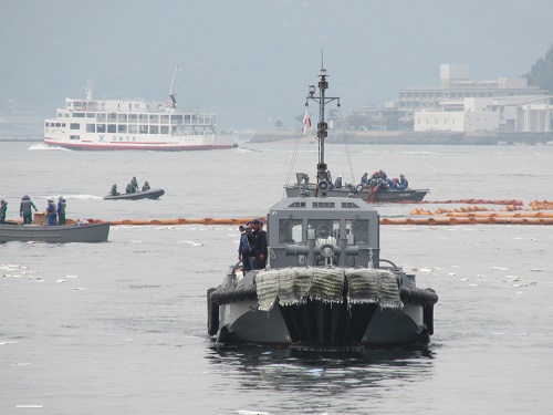 自衛隊艦船の油漏れ