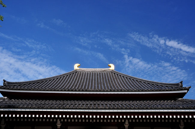影向堂の屋根