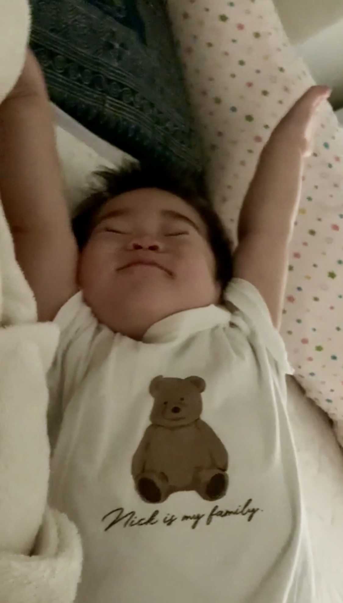 次女の息子 おはようt 今日は何度も夜中起きちゃったからまだ眠そうだね 今日はお昼ご飯を少し吐き戻し 下痢気味ですと 午前中で早退のt 小児科にて診察してもらいます 軽い胃腸炎でしょうとのこと お薬もらって 様子見です Music Land 私の庭の花たち