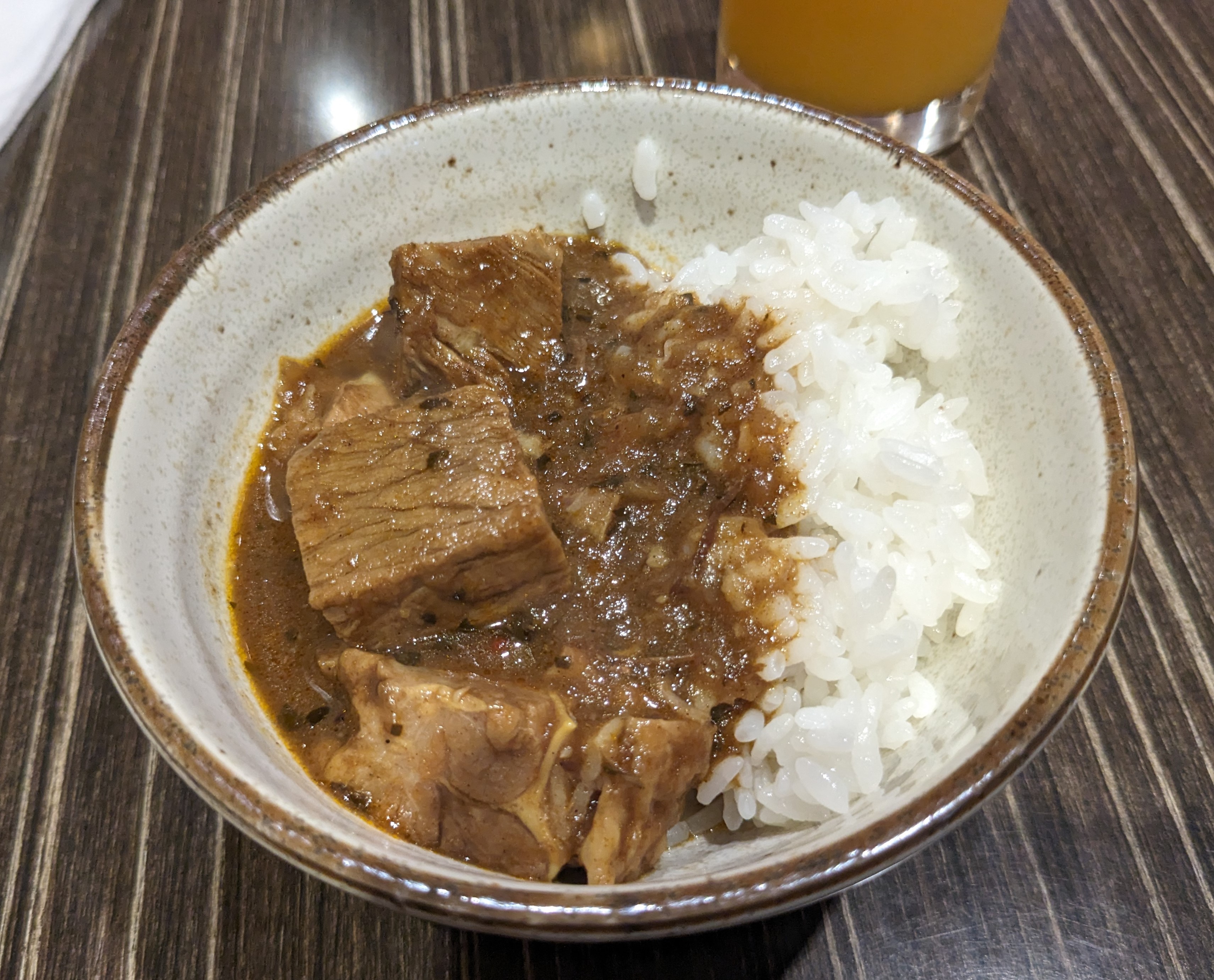 横浜ベイシェラトンホテル　ランチビュッフェ　カレーとドリンク