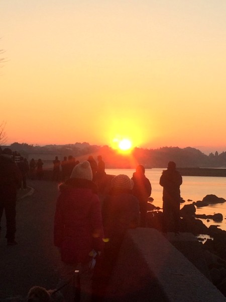 1451625240554初日の出を拝む.jpg