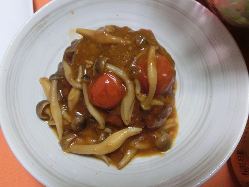 煮込みハンバーグ