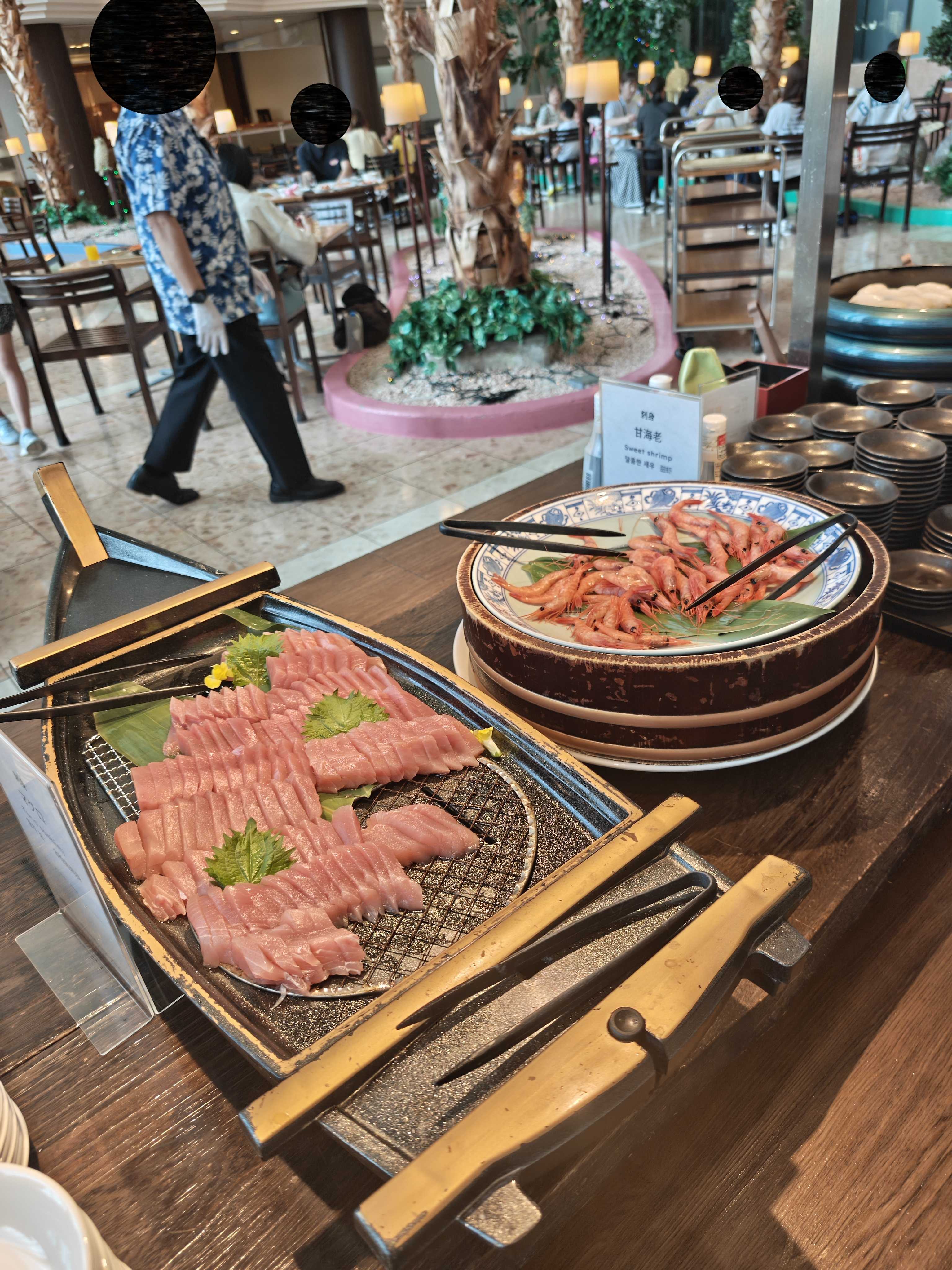 シャトレーゼガトーキングダム札幌　夕食ビュッフェ　お刺身　メニュー