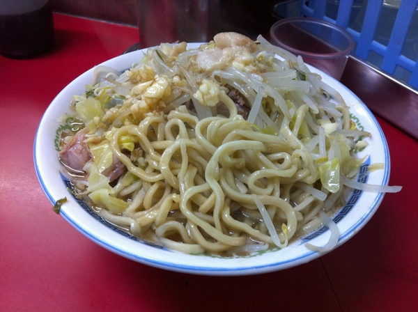 ラーメン二郎　目黒店　小ラーメン　ニンニクアブラカラメ　麺