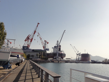 境ガ浜マリーナより常石造船