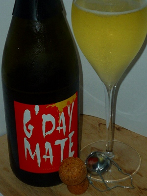 G'Day Mate Sparkling NV glass.jpg