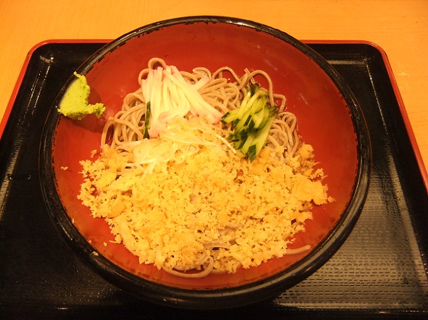 かのや新橋駅構内店の冷したぬきそば１