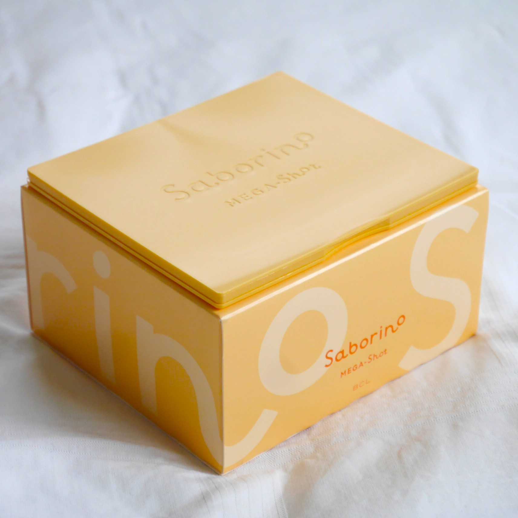 サボリーノ メガショット 朝用ツヤピールマスク CC_外箱