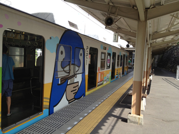 ことでん開業100周年電車２