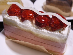 いちごムース389円