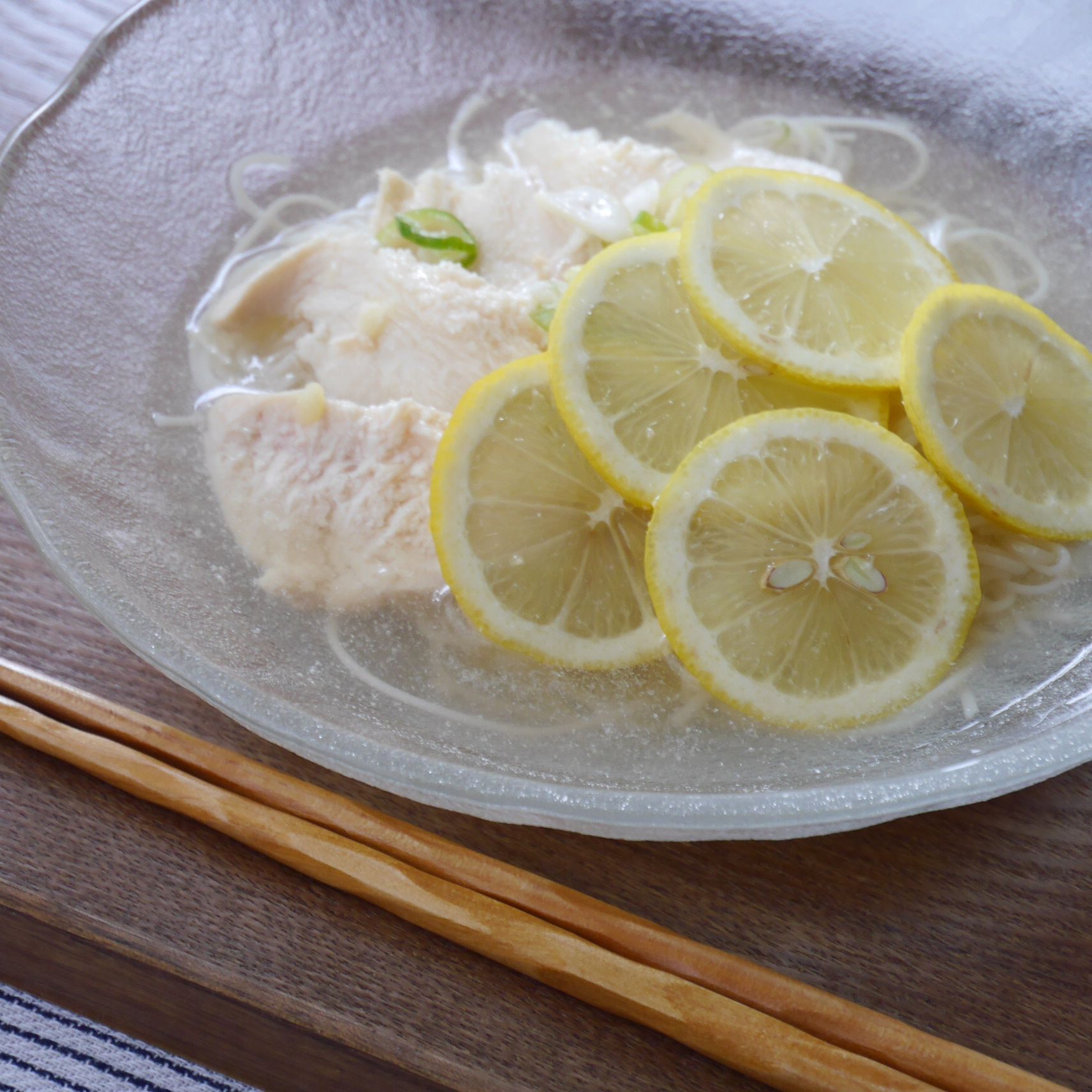 塩レモンそうめん_食卓