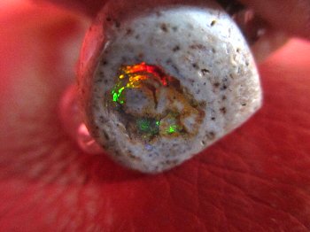 カンテラオパール