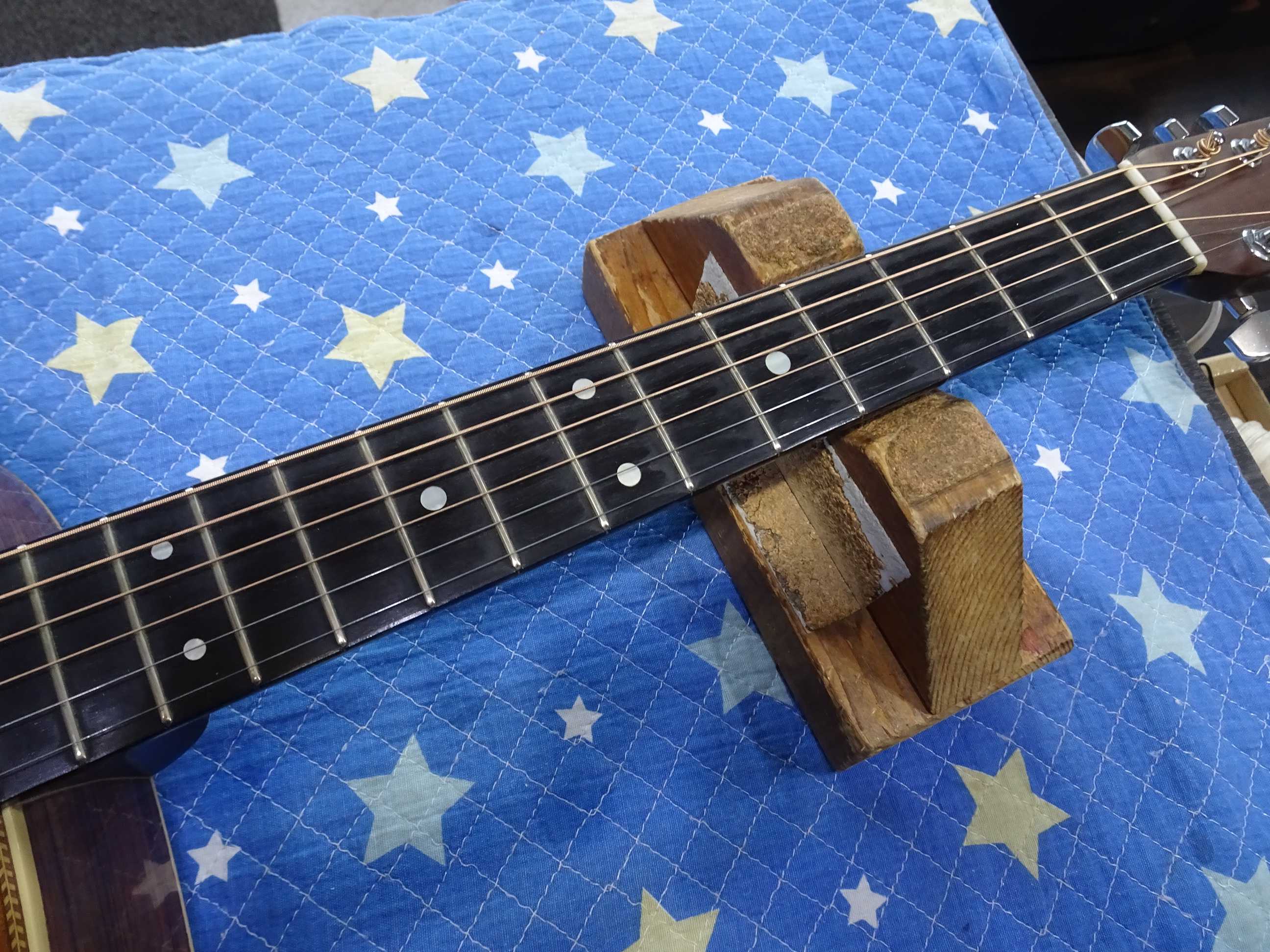 🌸Martin HD-28 ブレーシング剥離＆セッテング | 青春のギター