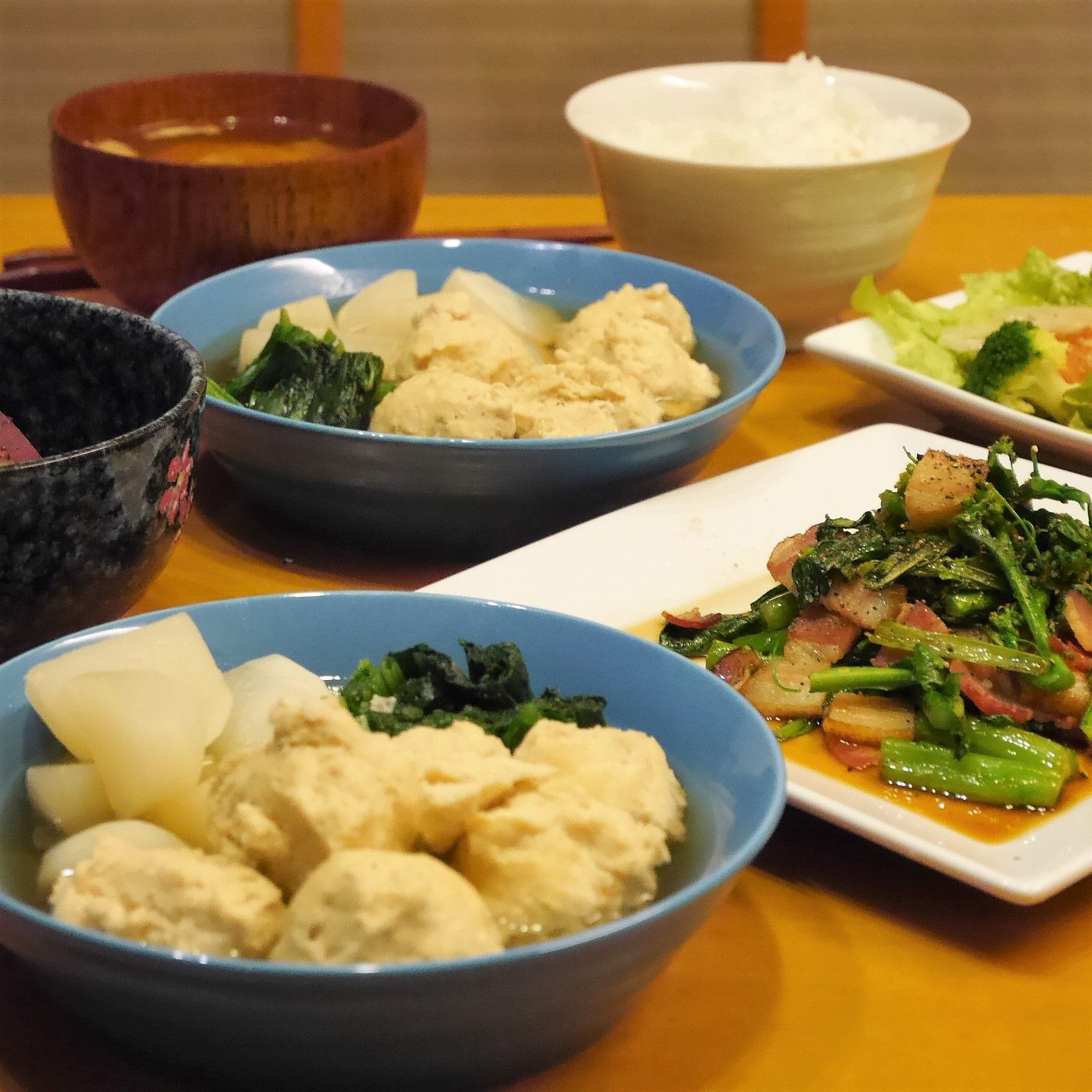 鶏つくねとかぶの含め煮_食卓