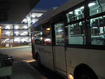 夜の羽田空港第２ターミナル2.jpg