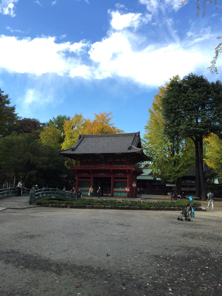 根津神社山門.jpg