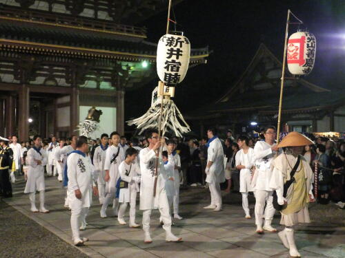 池上本門寺の万灯行列