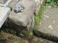 カエルのモニュメント