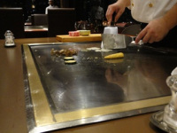 シェフが焼いてる