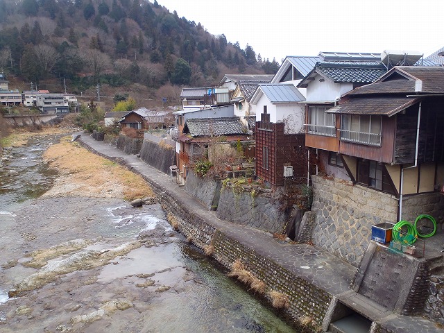 足助川沿い