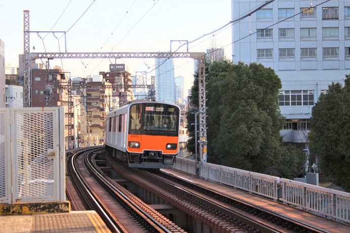 2023/2/1】東京急行電鉄 東横線 東武51072編成 F特急森林公園行 東白楽