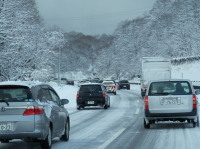 雪の高速道 1.4 2013 2