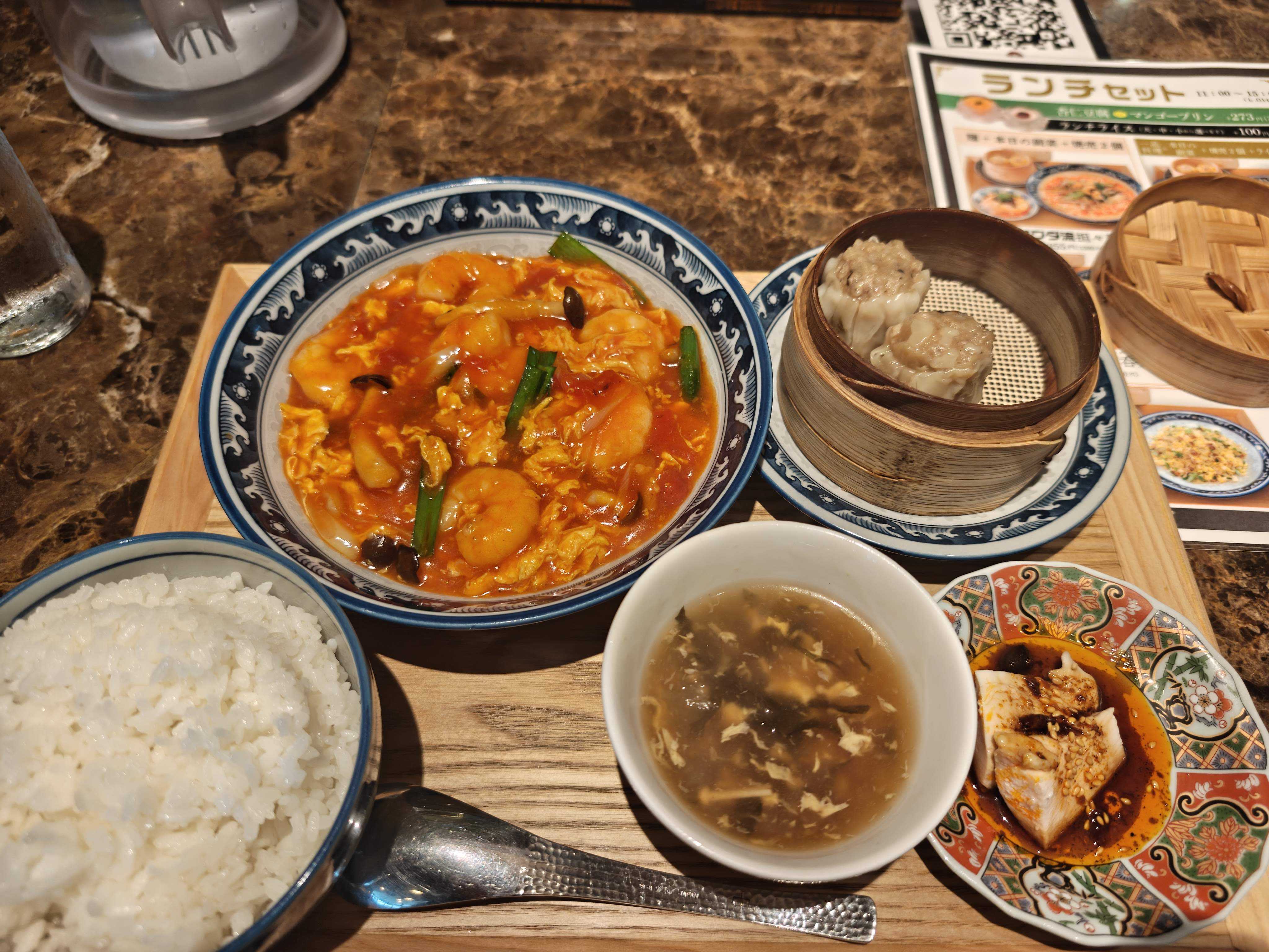 中華バル サワダ 虎ノ門ヒルズ　ランチ　日替わりセット（海老と卵のチリソース) 